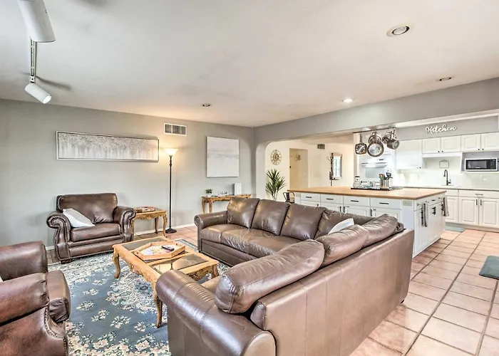Holiday home Delightful Family Getaway W/ Covered Patio! Tucson