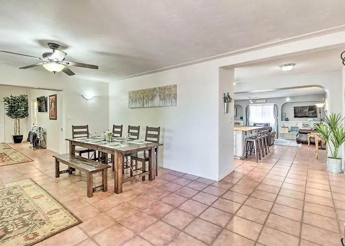Delightful Family Getaway W/ Covered Patio! Tucson