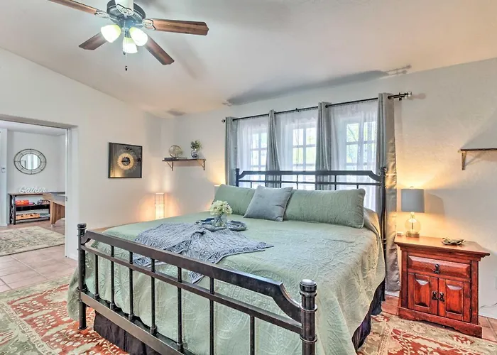 Delightful Family Getaway W/ Covered Patio! Tucson