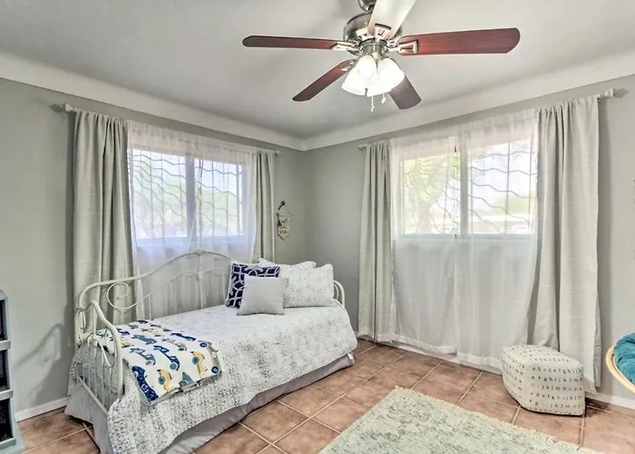 Delightful Family Getaway W/ Covered Patio! Tucson
