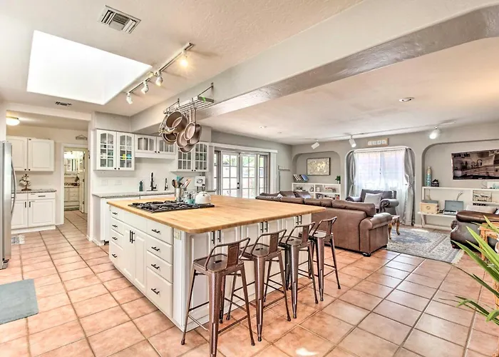 Delightful Family Getaway W/ Covered Patio! Holiday home
