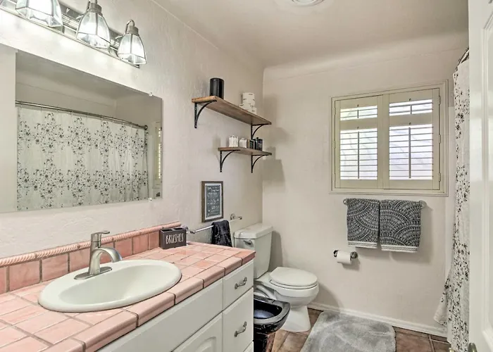 Holiday home Delightful Family Getaway W/ Covered Patio! *